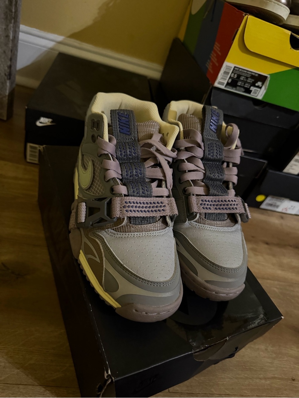 Nike Black Air Trainer 1 SP Shoe Box like new worn a ew times - Picture 4 of 4